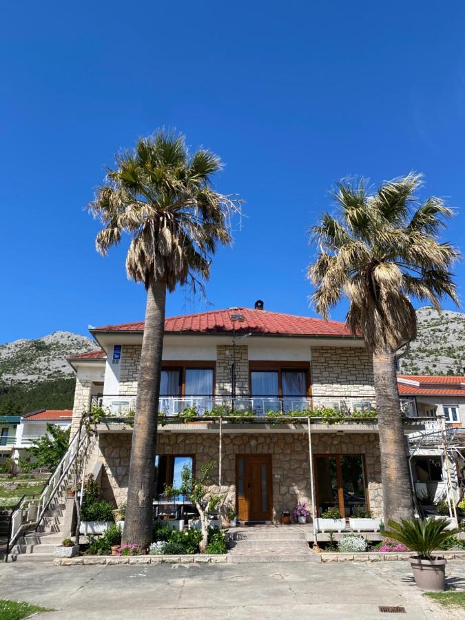 Apartmani 4 Palme Stari Grad Kültér fotó