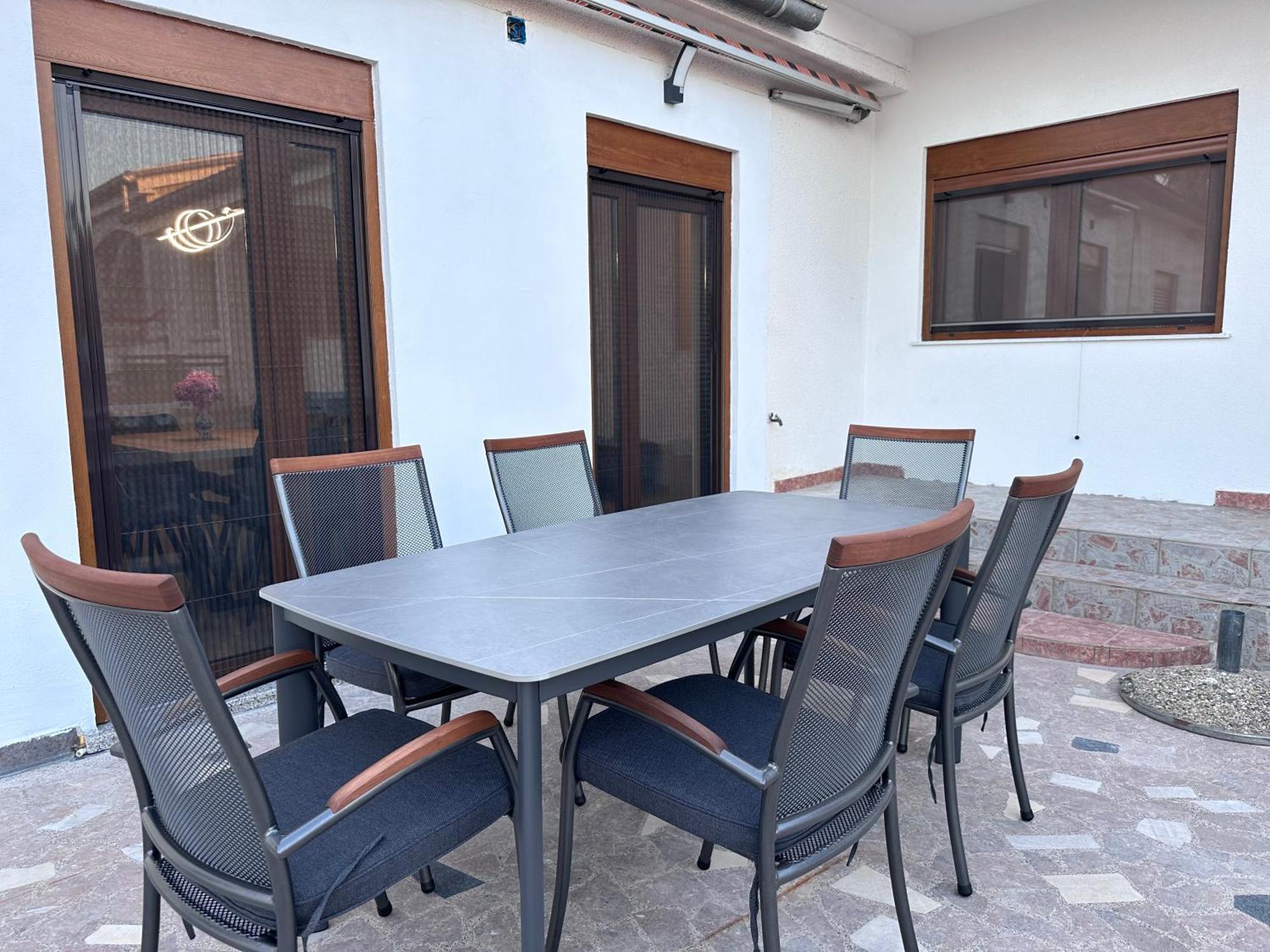 Apartmani 4 Palme Stari Grad Kültér fotó