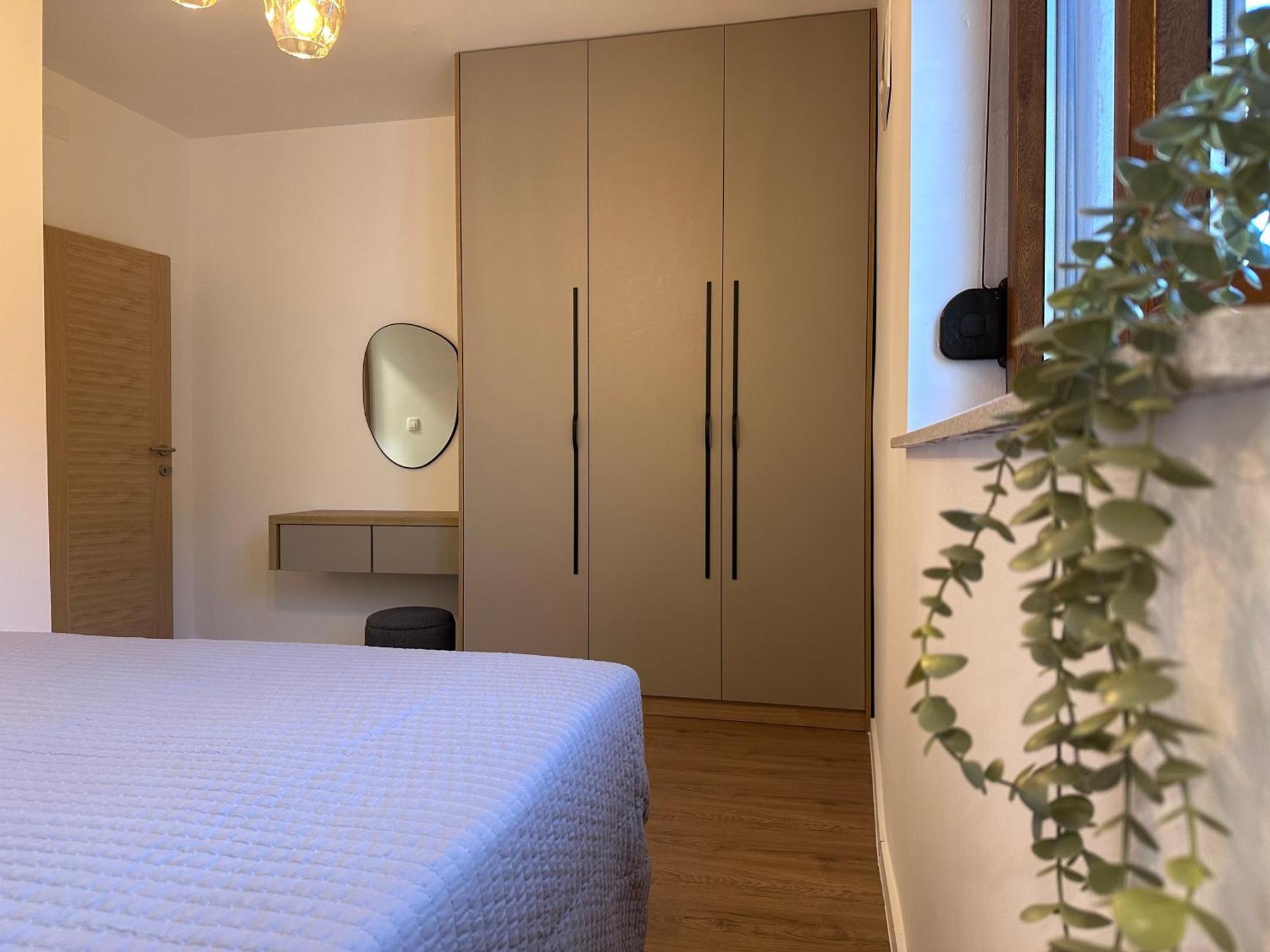 Apartmani 4 Palme Stari Grad Kültér fotó