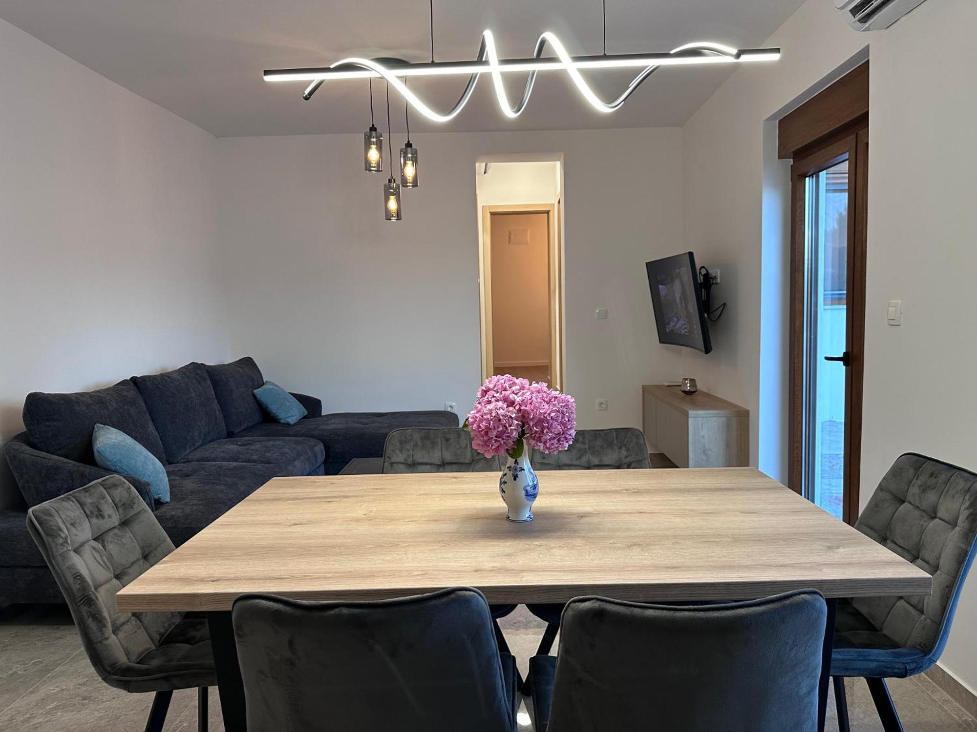 Apartmani 4 Palme Stari Grad Kültér fotó