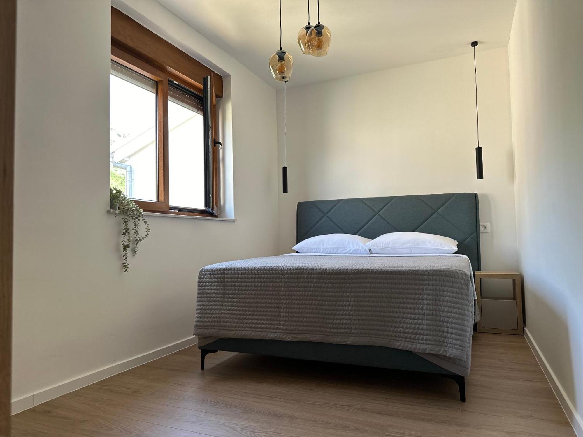 Apartmani 4 Palme Stari Grad Kültér fotó
