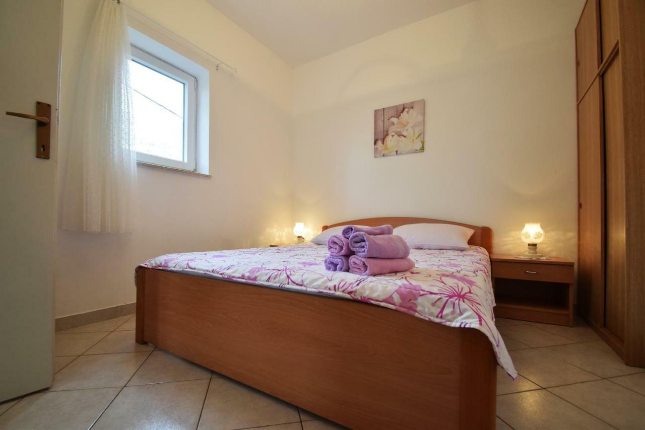 Apartmani 4 Palme Stari Grad Kültér fotó