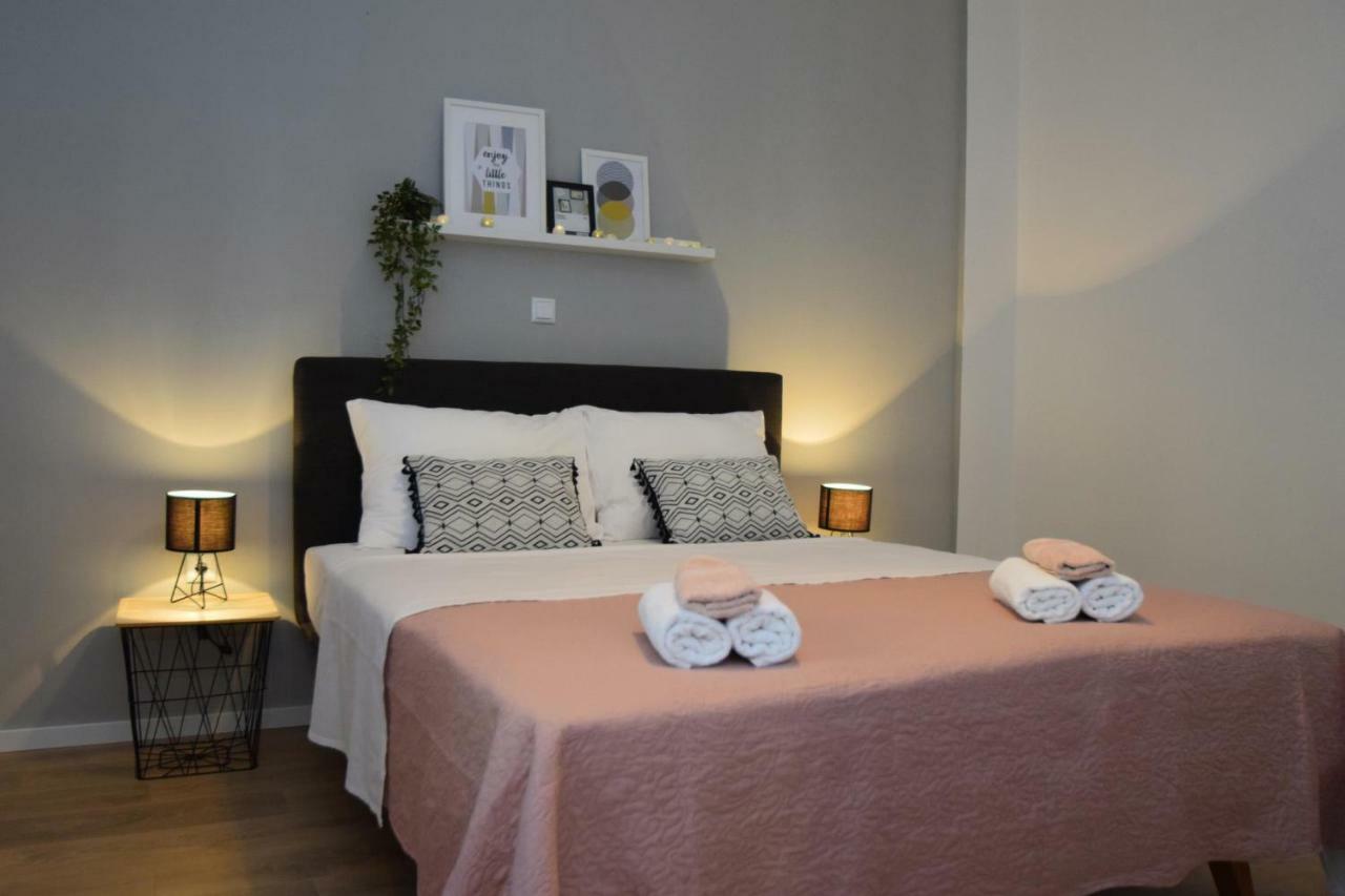 Apartmani 4 Palme Stari Grad Kültér fotó